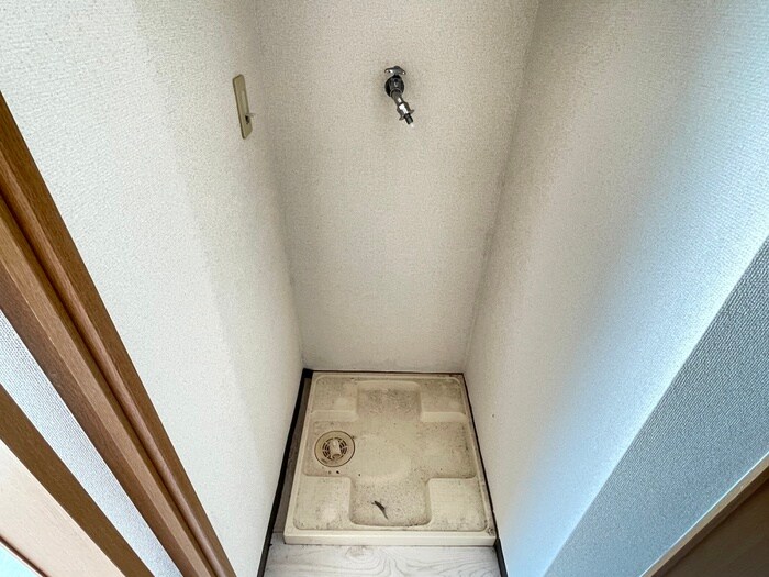 物件内観写真20　(洗濯機置場)