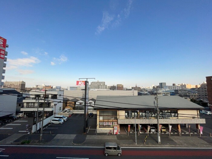 物件内観写真22　(室内からの展望)