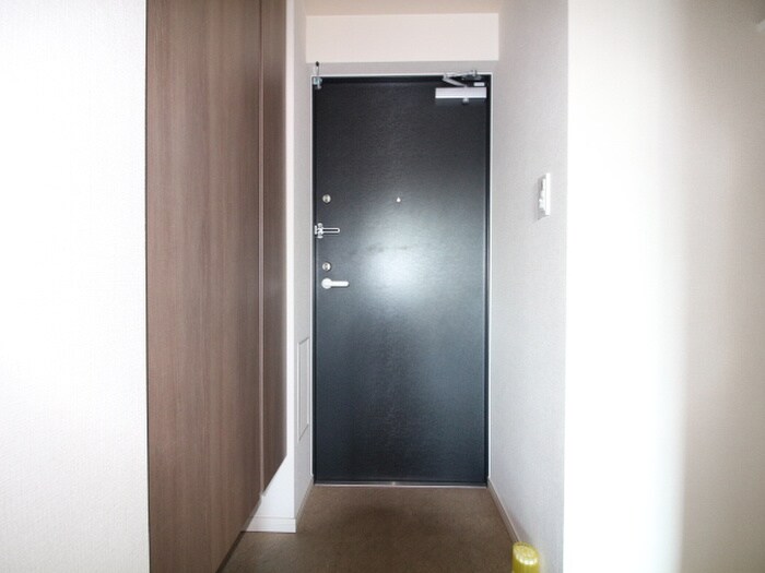 物件内観写真17　(玄関)