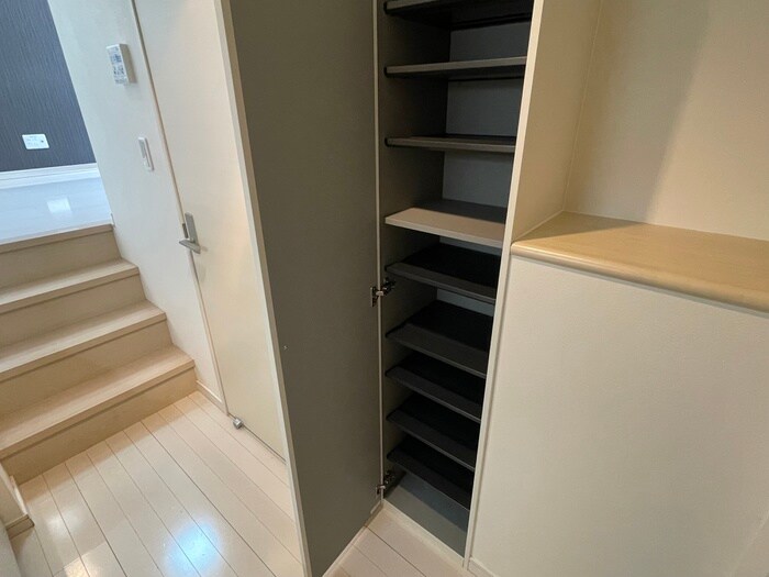 物件内観写真21　(靴箱)