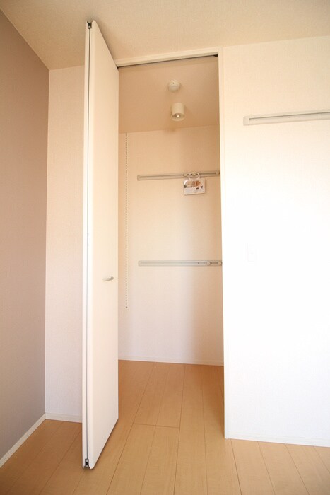 物件内観写真10　(収納)