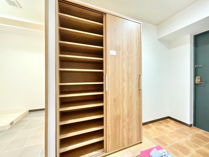 物件内観写真18　(靴箱)