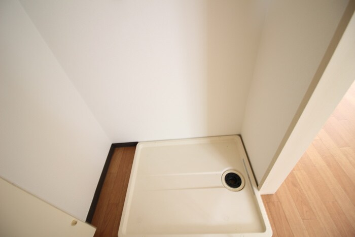 物件内観写真13　(洗濯機置場)