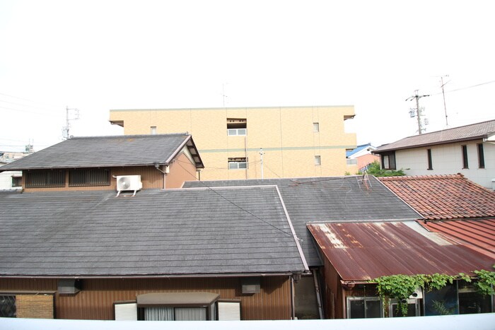 物件内観写真18　(室内からの展望)