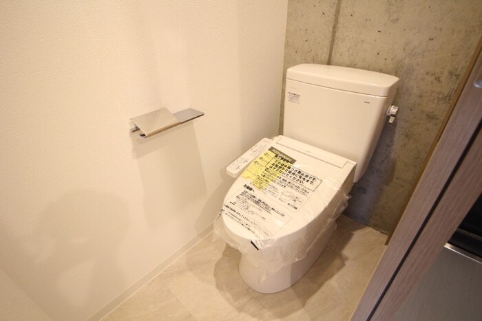 物件内観写真14　(トイレ)