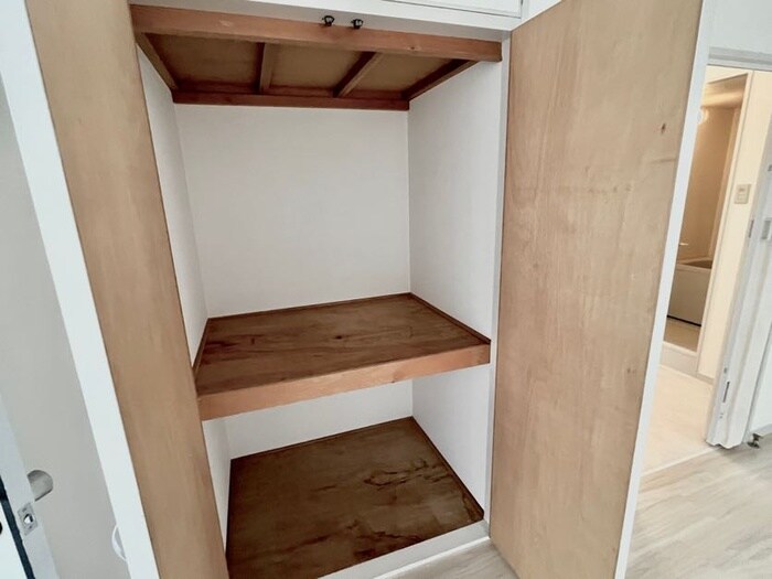 物件内観写真12　(収納)