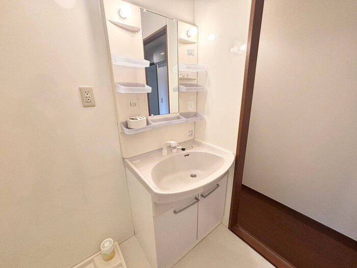 物件内観写真12　(洗面)