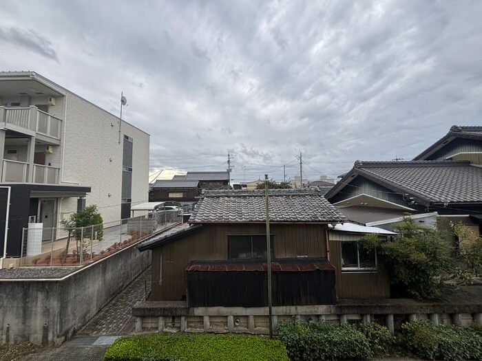 物件内観写真16　(室内からの展望)