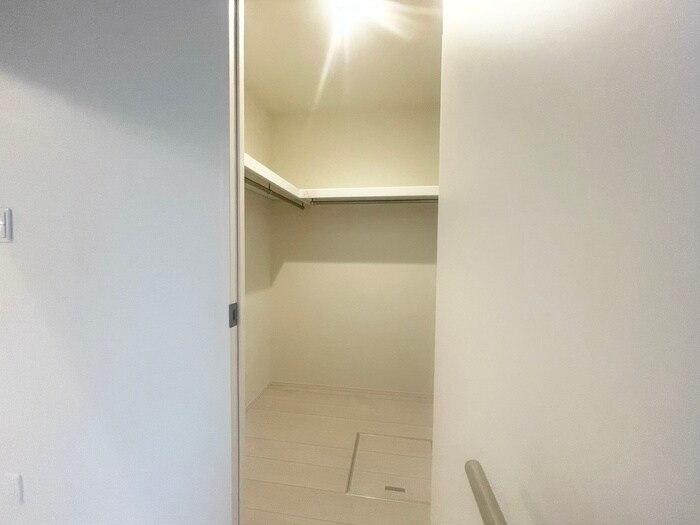 物件内観写真11　(収納)