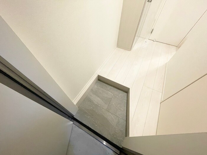 物件内観写真20　(玄関)