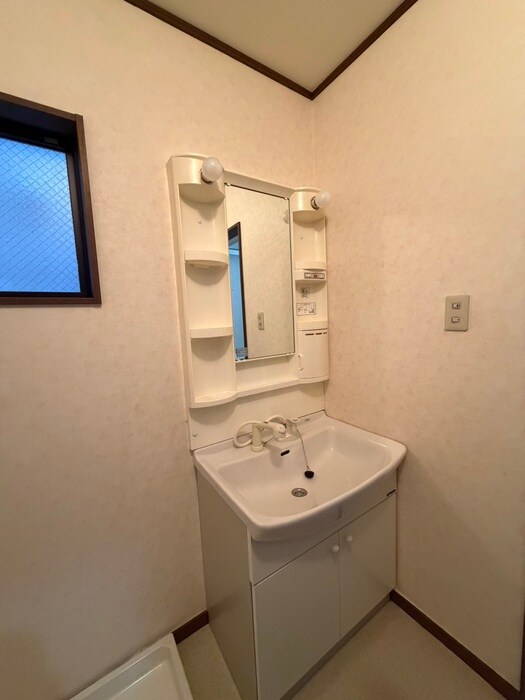 物件内観写真13　(洗面)