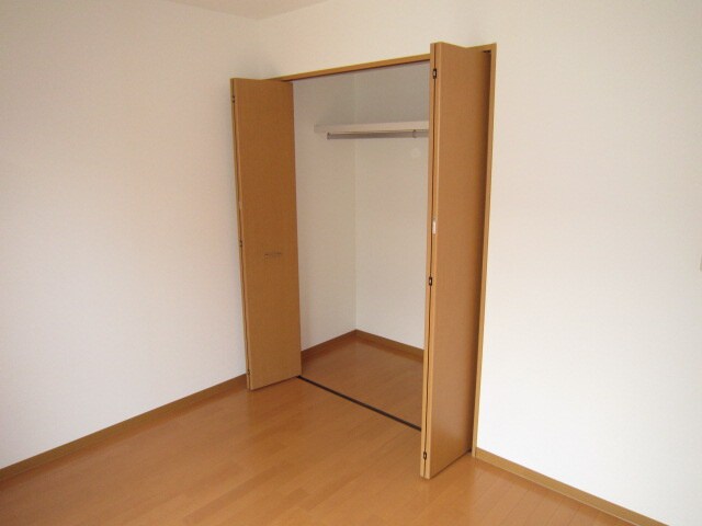 物件内観写真5　(収納)