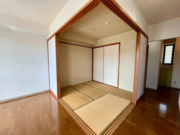 物件内観写真11　(居室)