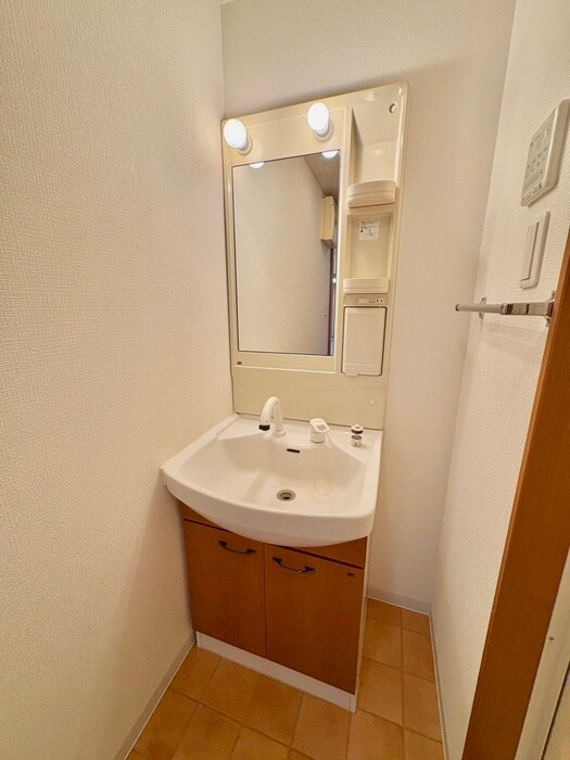 物件内観写真10　(洗面)