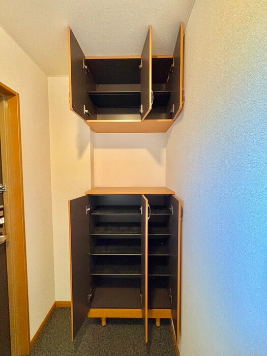 物件内観写真16　(靴箱)