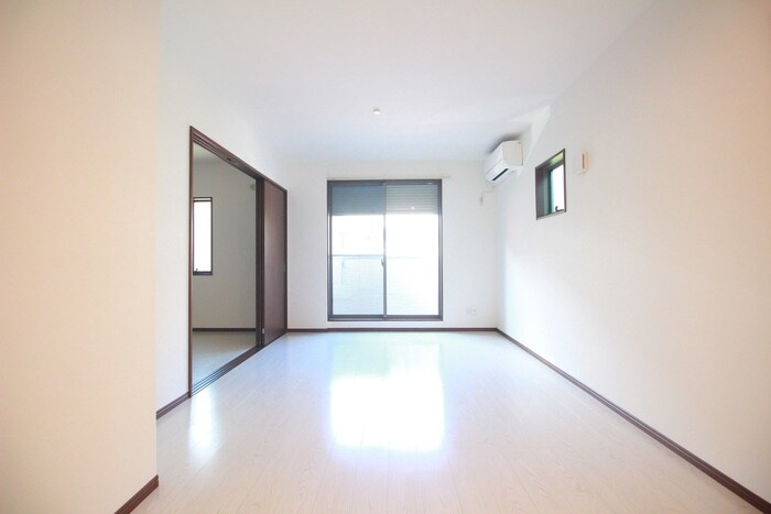 物件内観写真11　(居室)