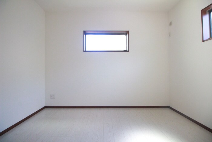 物件内観写真12　(居室)