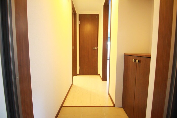 物件内観写真14　(廊下)