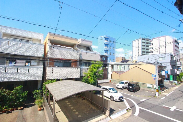 物件内観写真16　(室内からの展望)