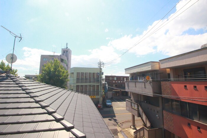 物件内観写真16　(室内からの展望)