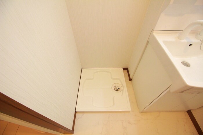 物件内観写真18　(洗濯機置場)