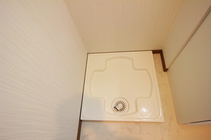 物件内観写真18　(洗濯機置場)