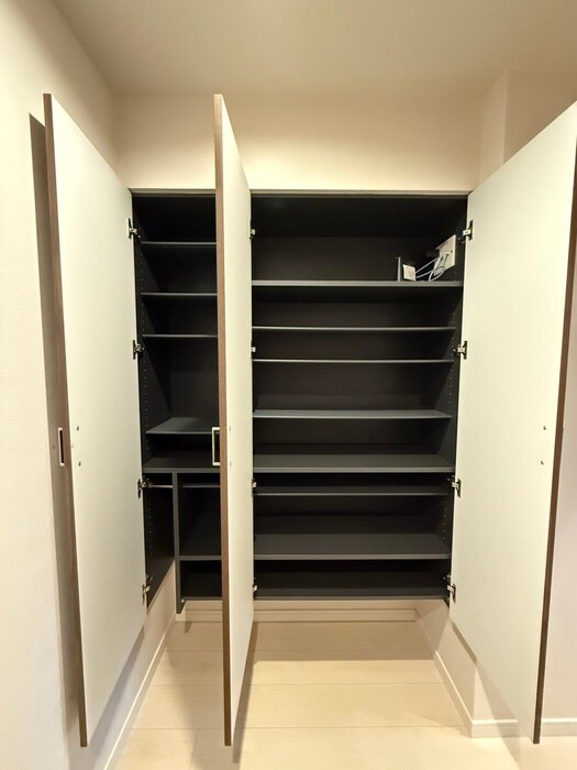 物件内観写真14　(靴箱)