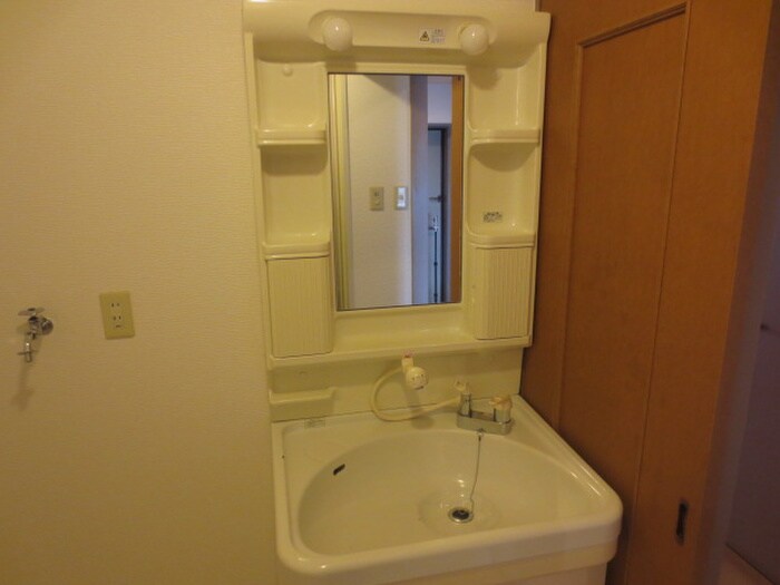 物件内観写真10　(洗面)