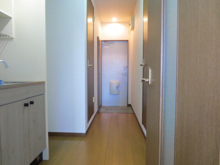 物件内観写真18　(廊下)