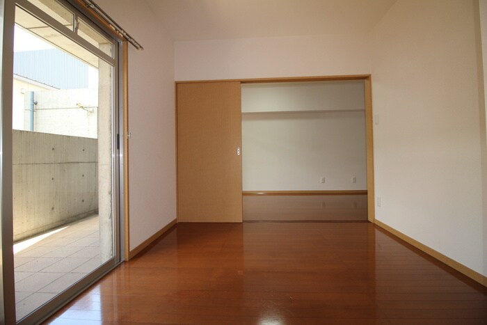 物件内観写真18　(居室)