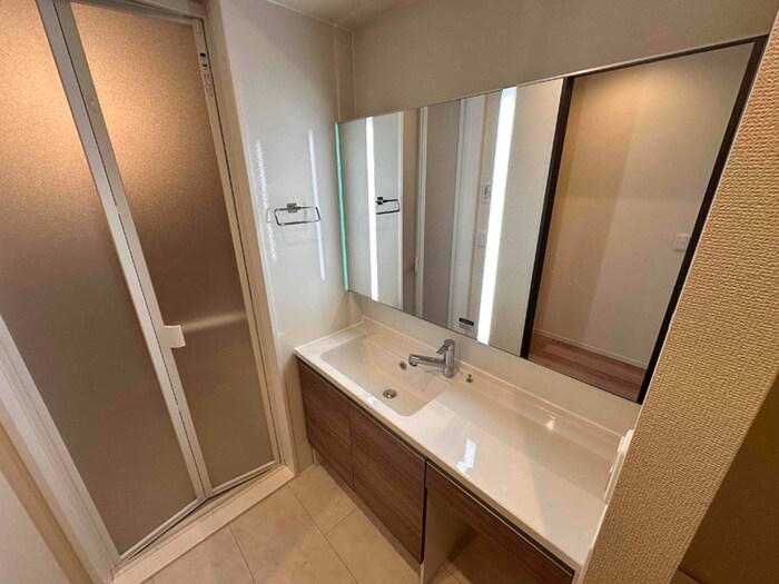 物件内観写真12　(洗面)