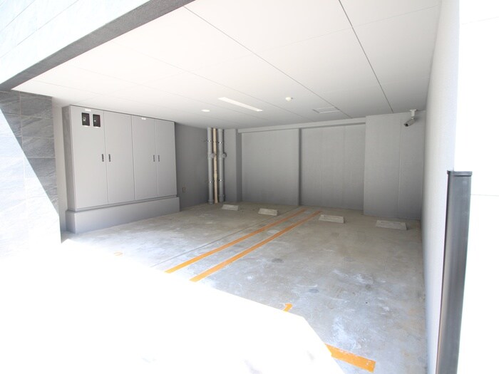 物件外観写真6　(駐車場)