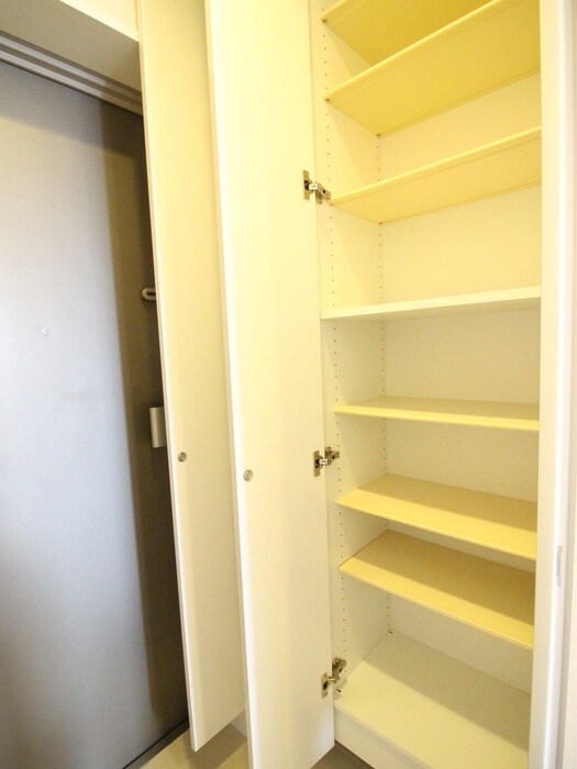 物件内観写真15　(靴箱)