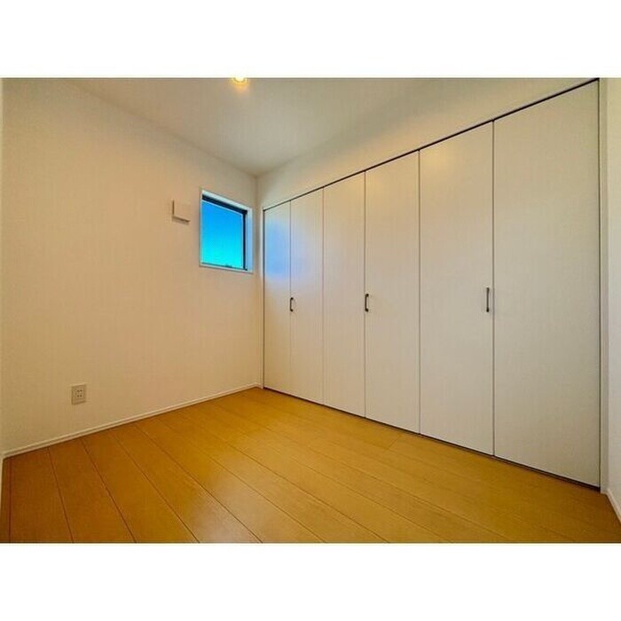 物件内観写真8　(居室)