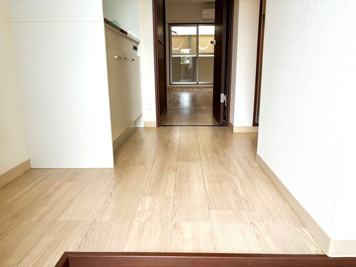 物件内観写真22　(廊下)