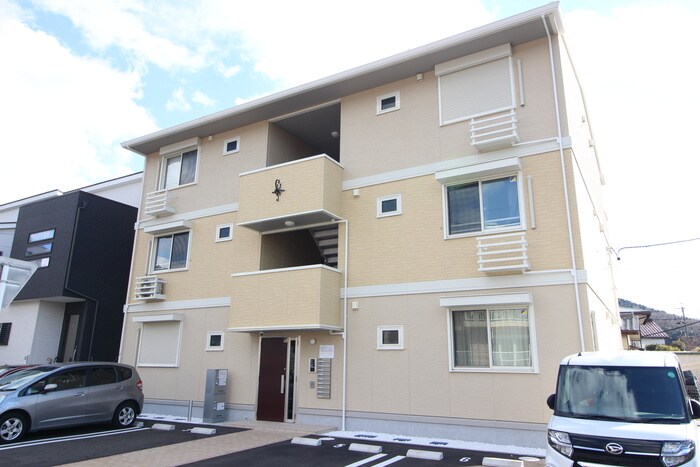 物件外観写真1　(外観写真)