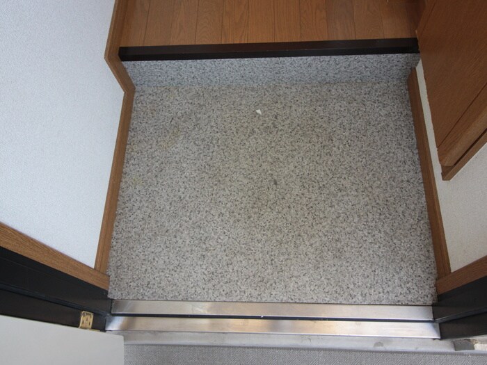 物件内観写真13　(玄関)