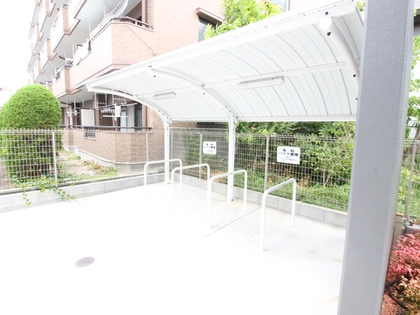 バイク置き場