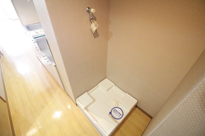 物件内観写真15　(洗濯機置場)