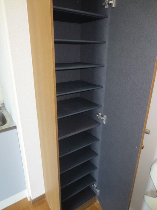 物件内観写真15　(靴箱)