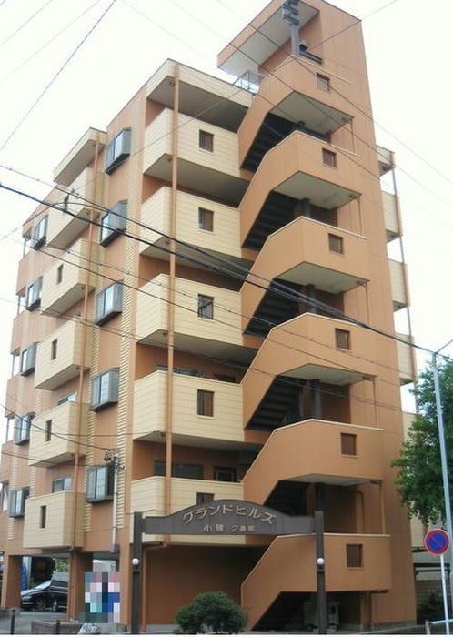 グランドヒルズ小碓2番館