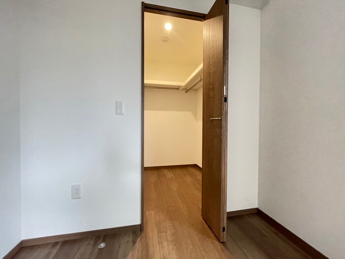 物件内観写真10　(収納)