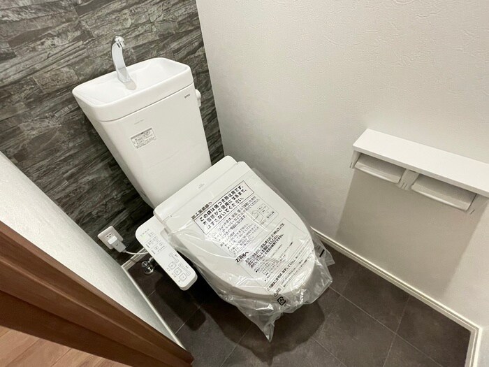 物件内観写真14　(トイレ)