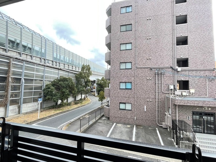 物件内観写真22　(室内からの展望)