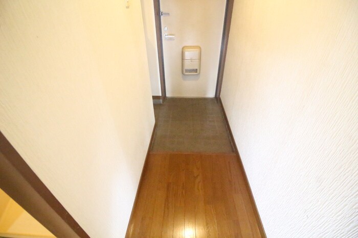 物件内観写真7　(玄関)