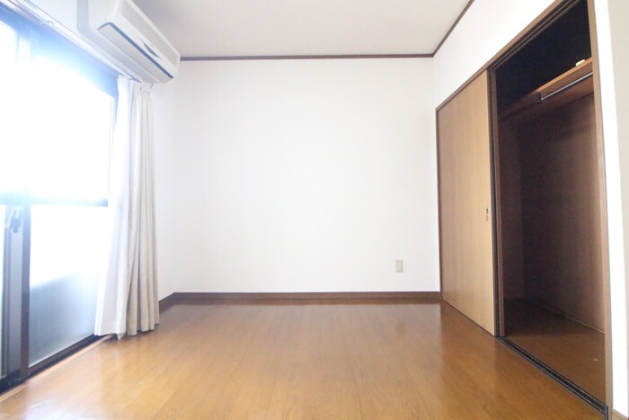 物件内観写真13　(居室)