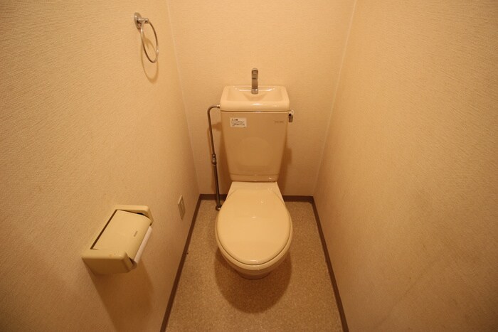 物件内観写真12　(トイレ)