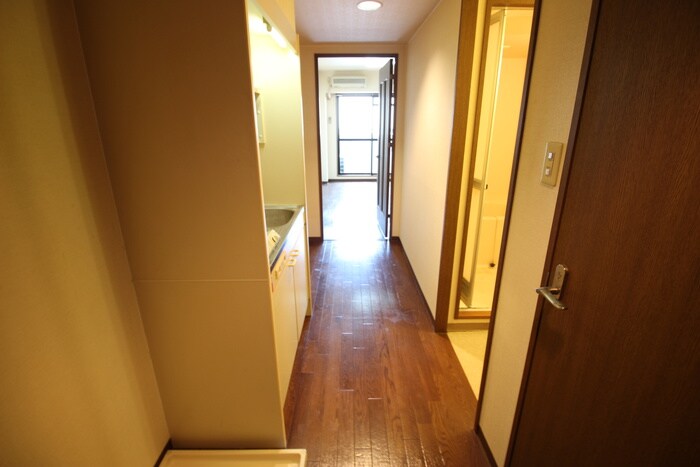 物件内観写真15　(廊下)