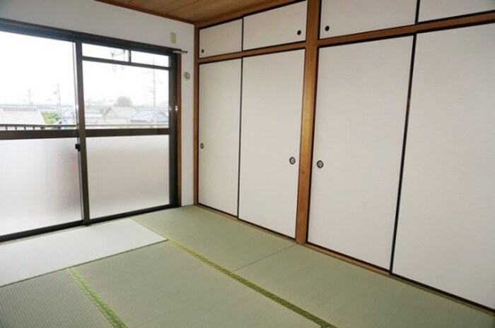 物件内観写真9　(居室)