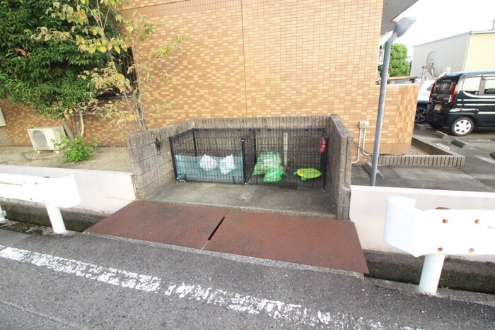 物件外観写真4　(建物設備)